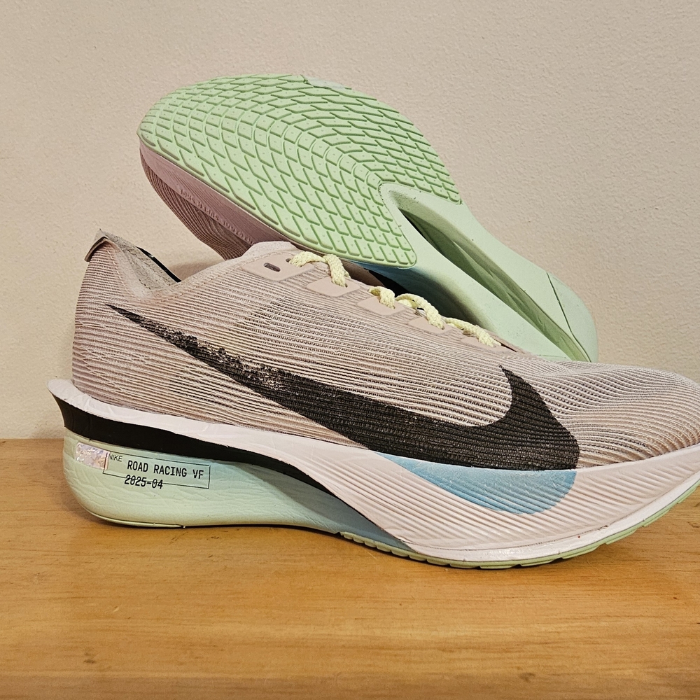 Size 5.5 - Women's Nike ZoomX VaporFly Next% 4 Silt Red Barely Volt IH6277-602